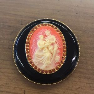 Black Enamel...Cameo Pin🌺